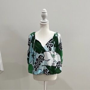 Ann Taylor Green and White Floral Blouse